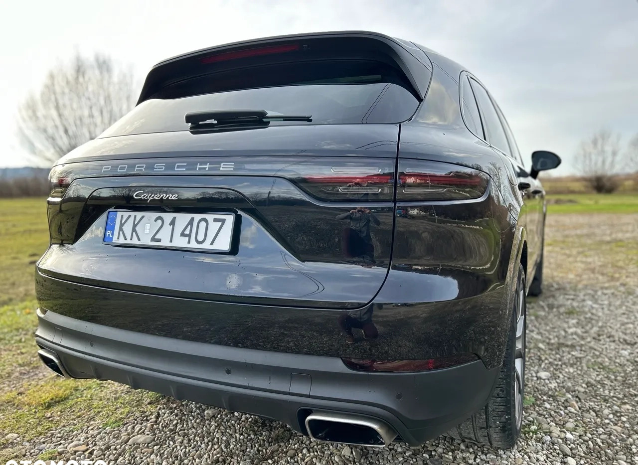 Porsche Cayenne cena 279900 przebieg: 86100, rok produkcji 2019 z Kraków małe 781